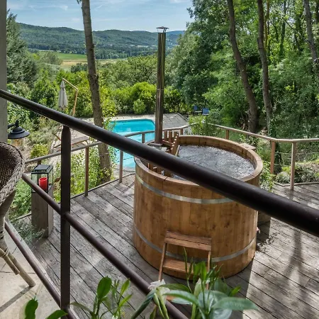 Cozy Holiday In With Beautiful Scenery Reillanne
